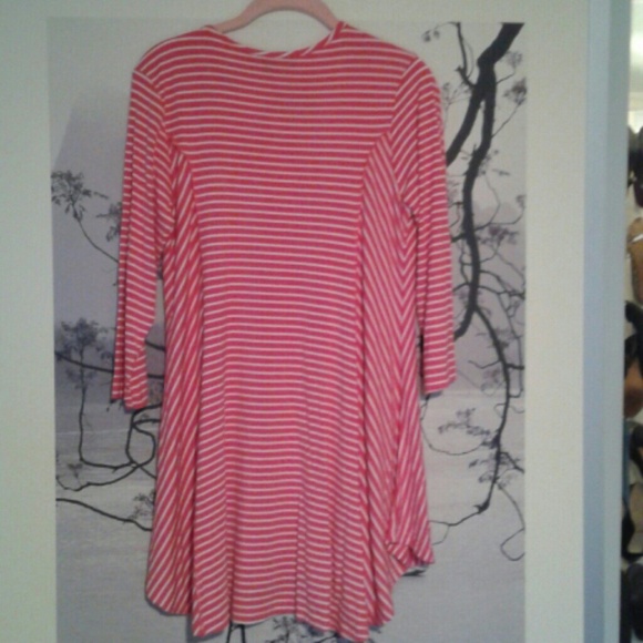 Pink and White Blouse - Picture 2 of 2